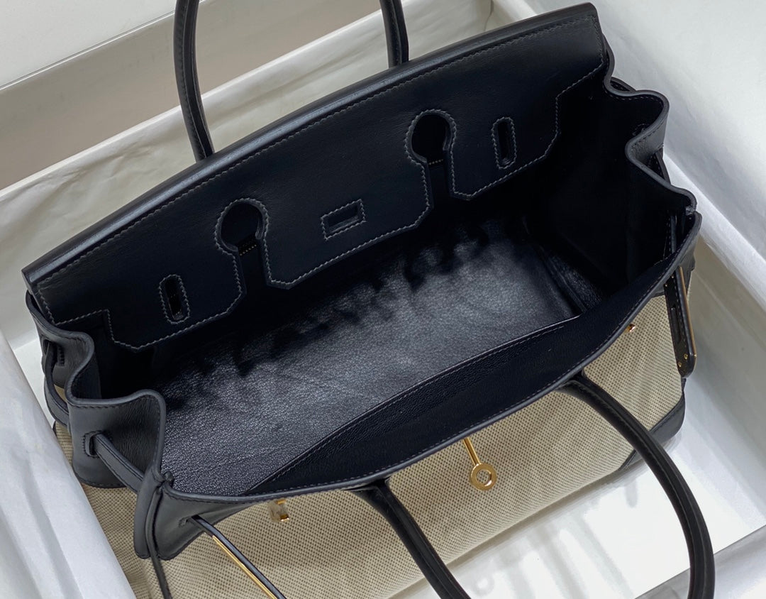 30 Swift Leather Canvas Black